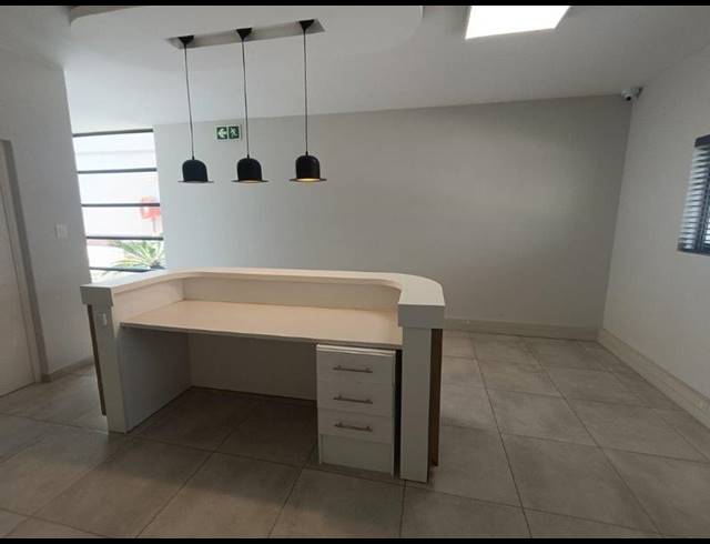 INDUSTRIAL PROPERTY TO RENT IN HALFWAY HOUSE